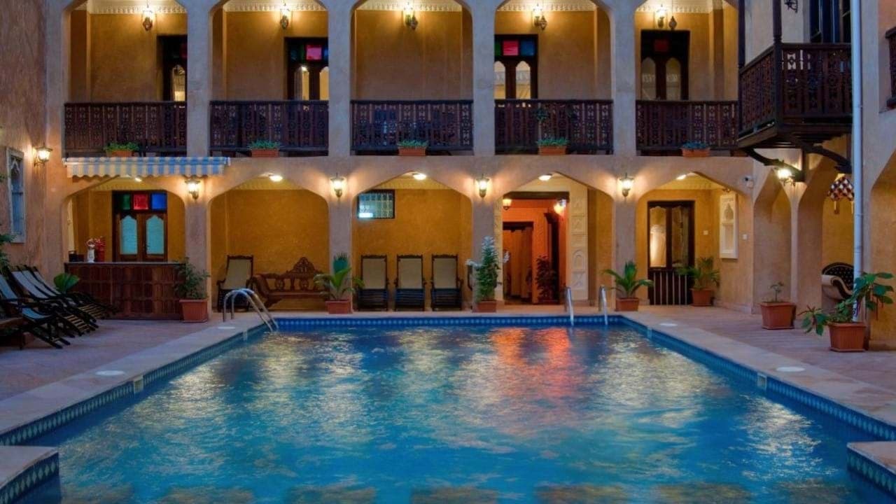 ميزينغاني سيفرونت هوتل ستون تاون 3